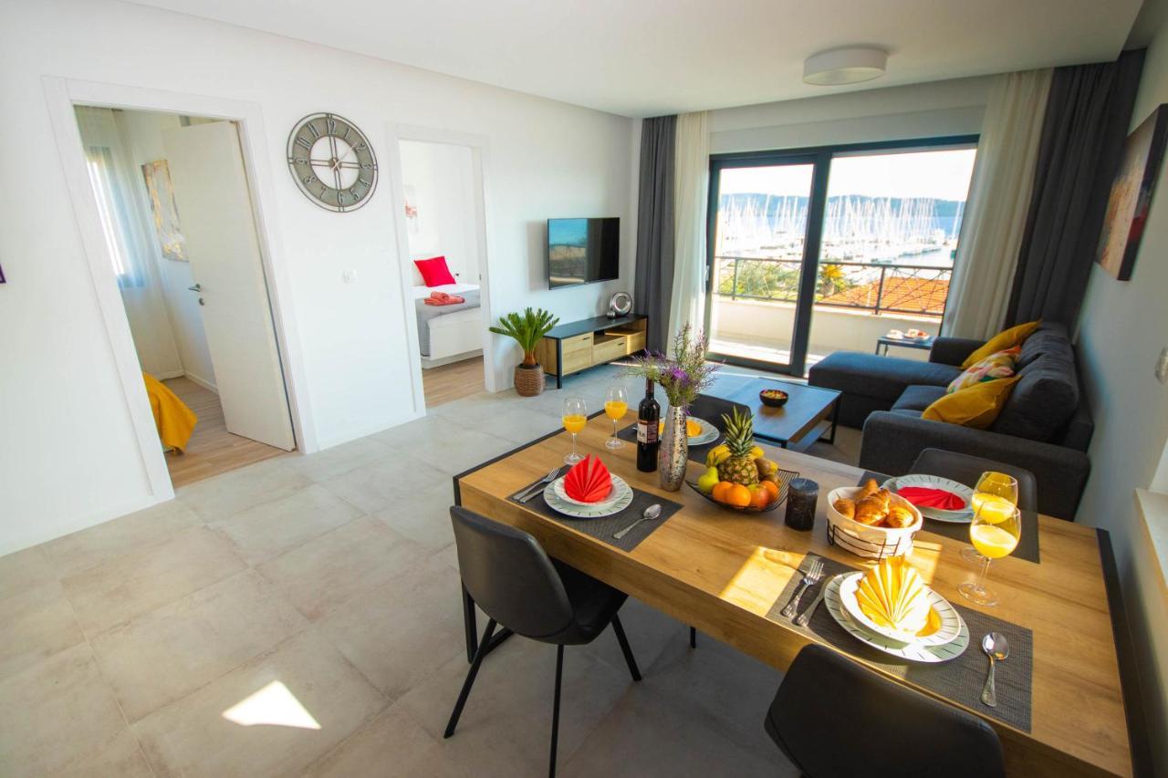 Apartmani Le-Lu Каштела Экстерьер фото