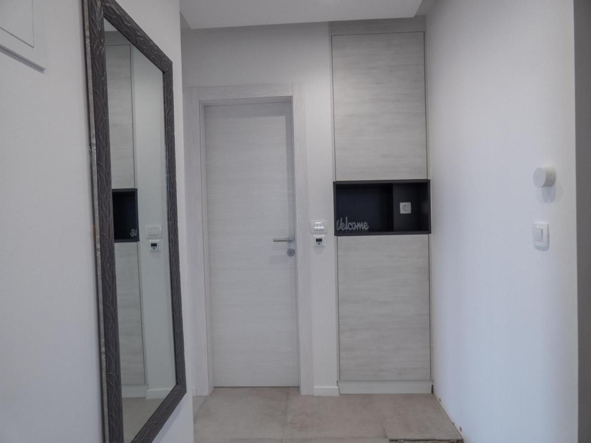Apartmani Le-Lu Каштела Экстерьер фото